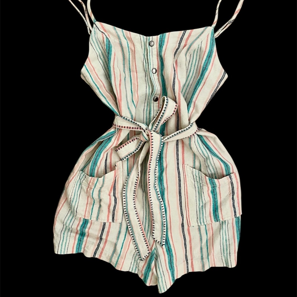 EUC Splendid Shorts Romper, size M